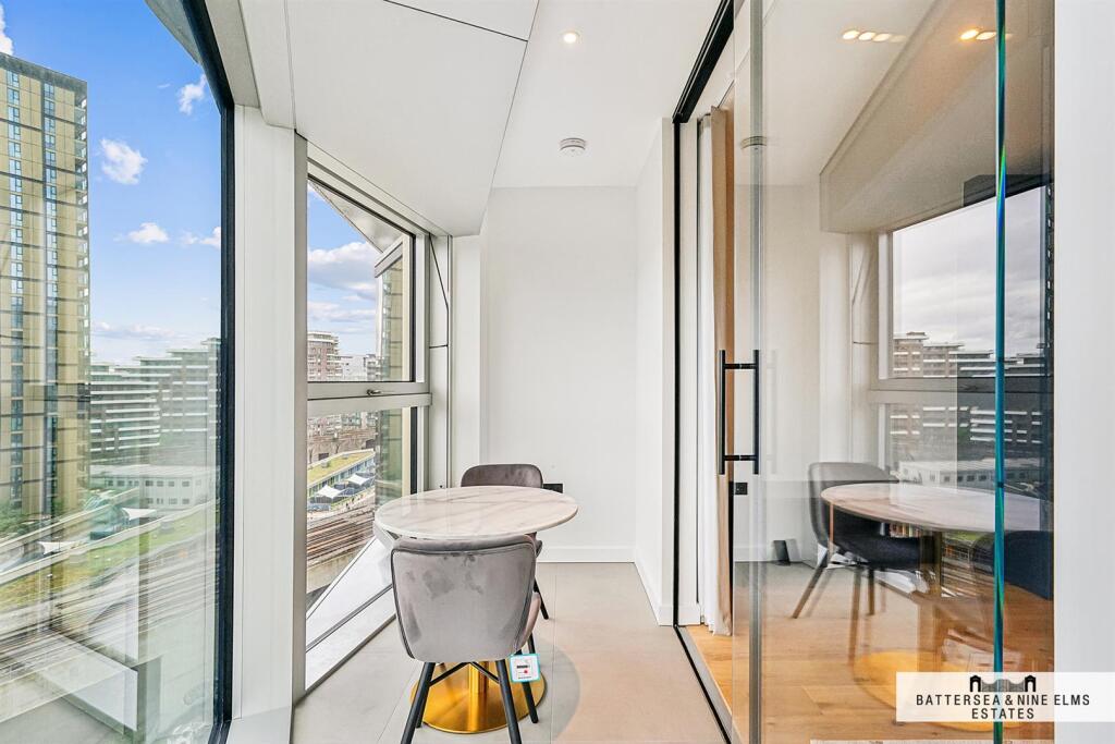 Apartment in London - More