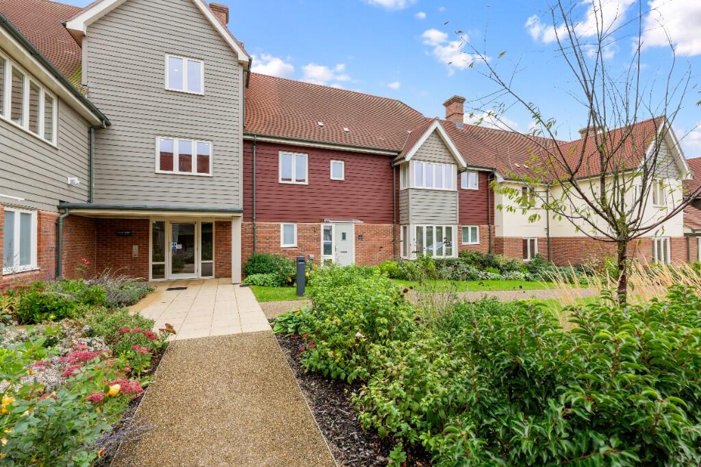 2-bed house on Bishops Manor, Collier Gardens, Austin Heath, Warwick, Warwickshire, CV34, £596,000