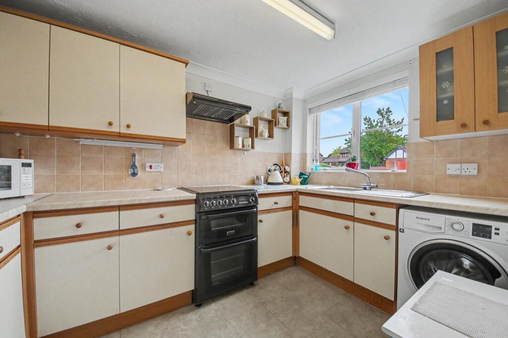 House in Southampton - View 4