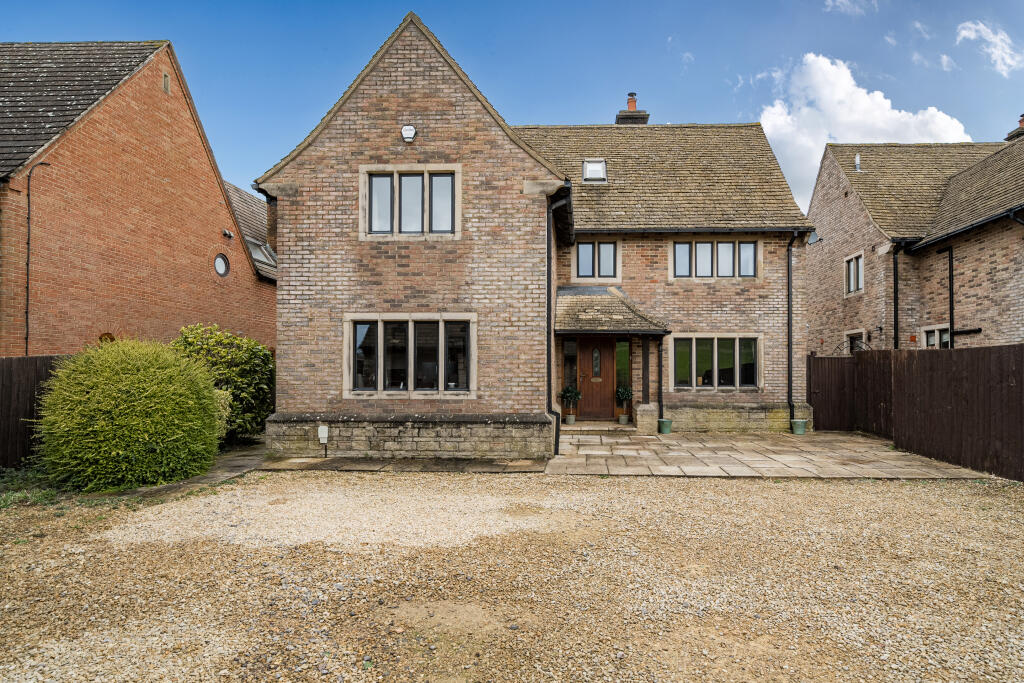 Main image of property: Beacon Lane, Stonehouse, GL10