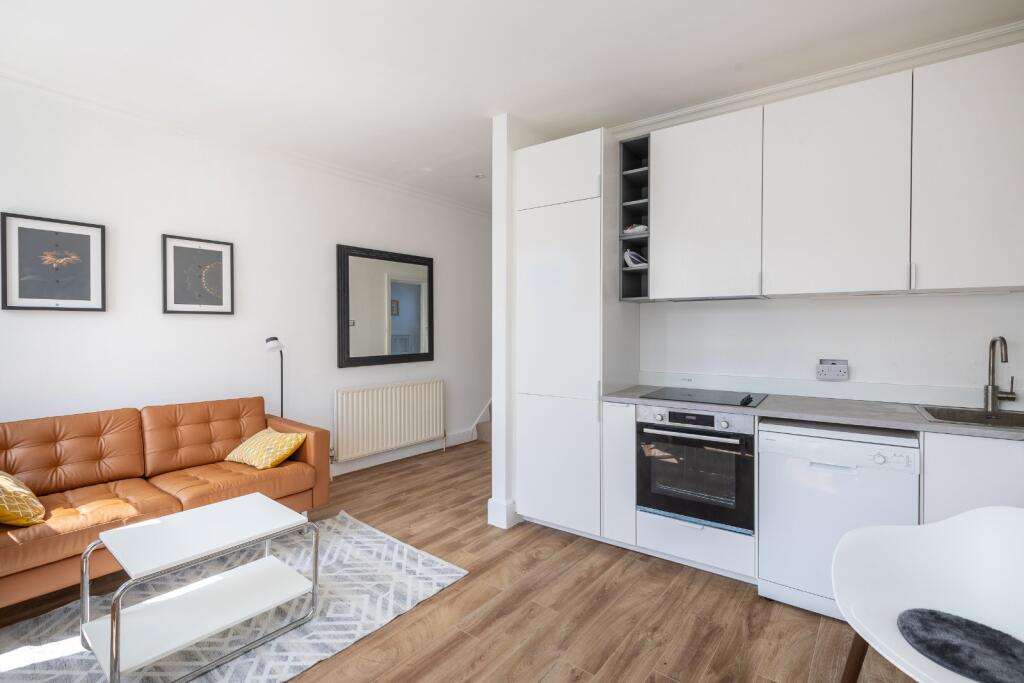Apartment in London - View 2