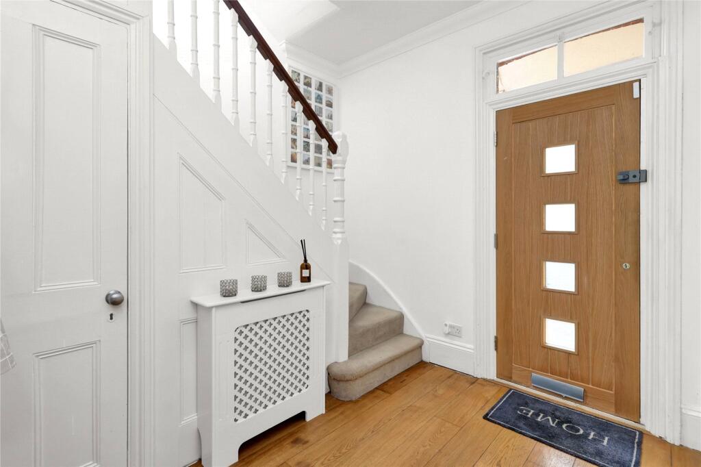 House in Elmbridge, Surrey - More