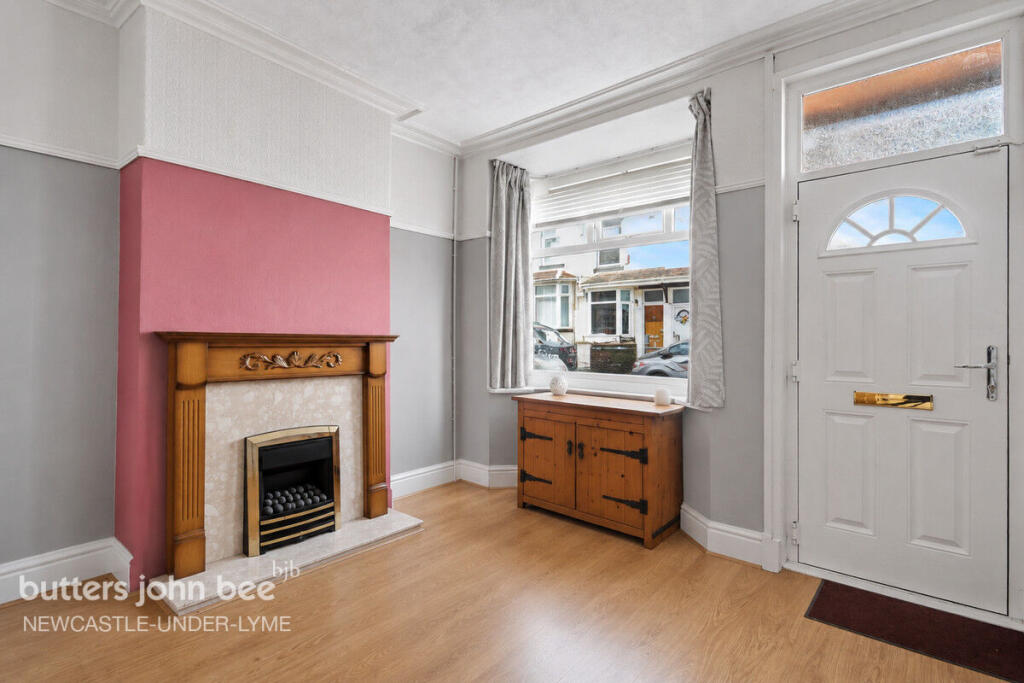 House in Stoke-on-Trent - View 3
