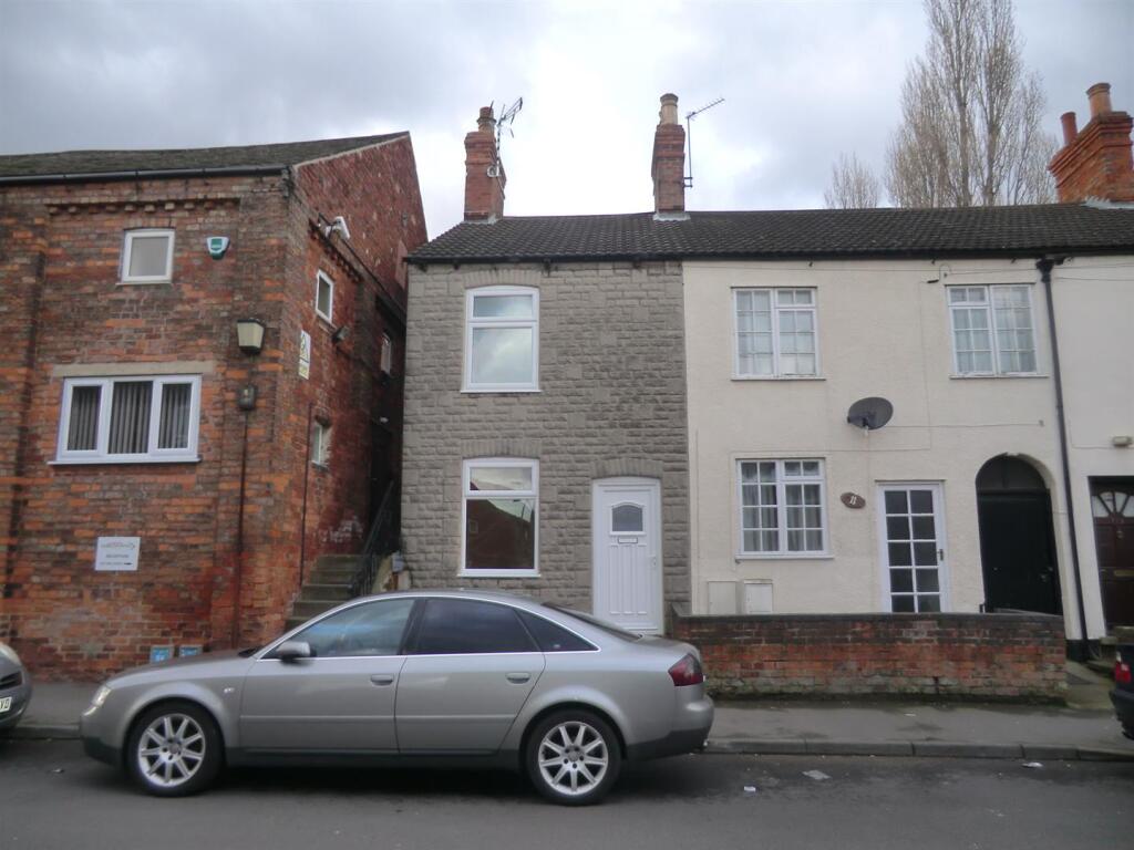 Main image of property: 9 Cross Street, Newark