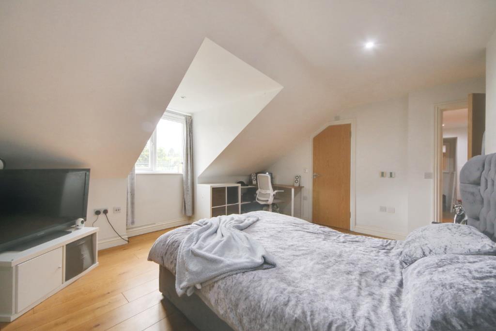 Apartment in Watford - More