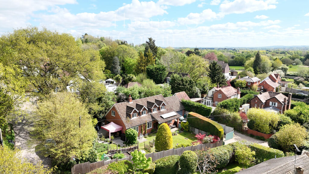 Main image of property: Sandhills, Knowl Hill, RG10