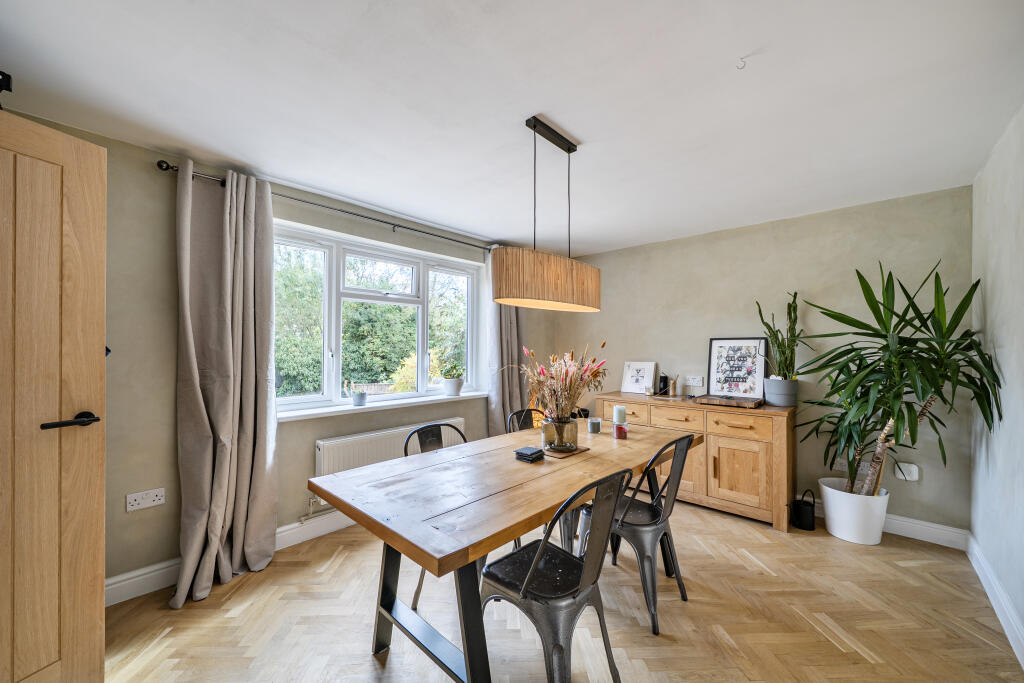 House in Gloucester - View 5