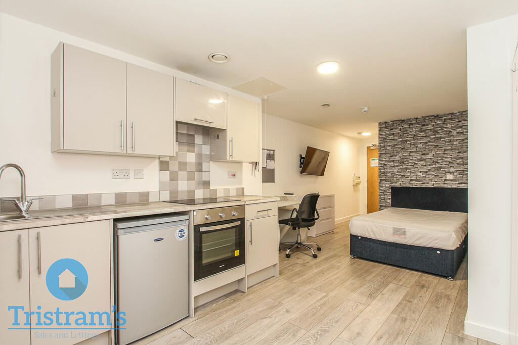 Professional Studios Bills Inclusive | Talbot Street - View 4