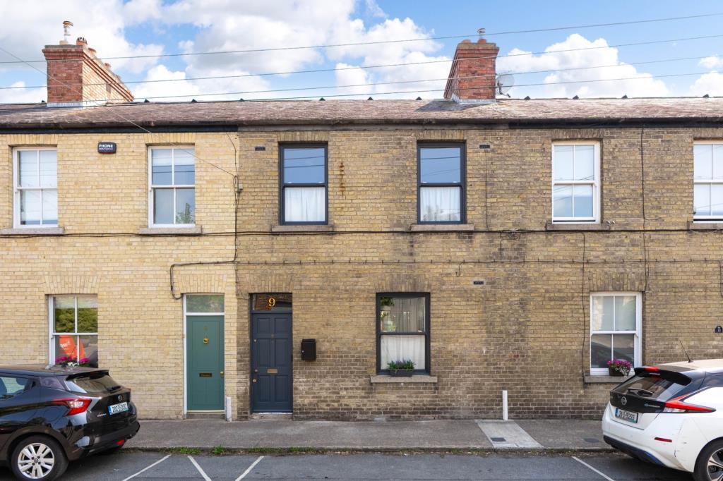 Main image of property: 9 Brookfield Terrace, Blackrock, Co Dublin, A94 K0H6
