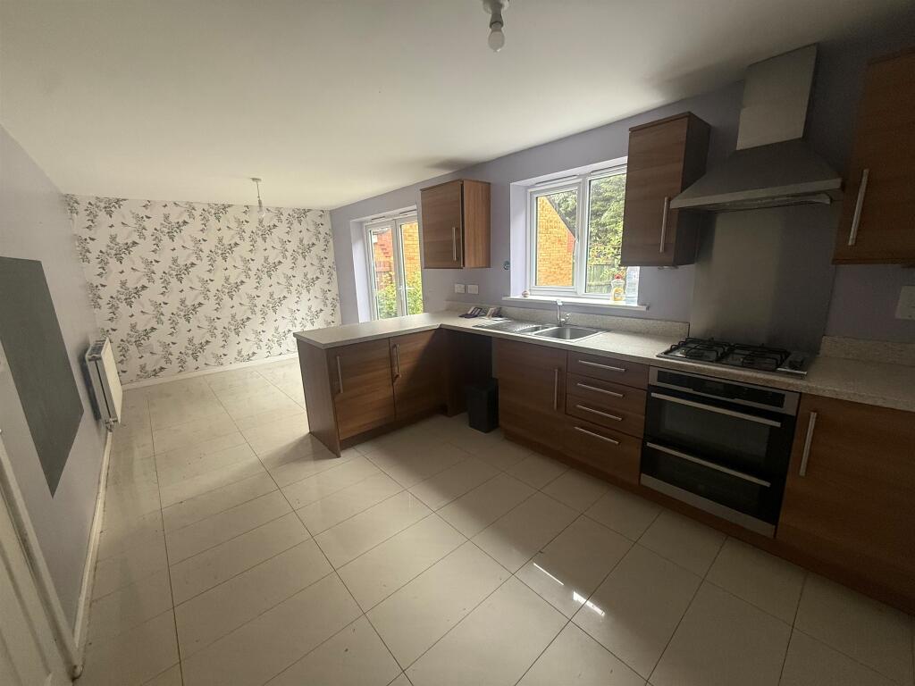 House in Peterborough, City of Peterborough - View 4