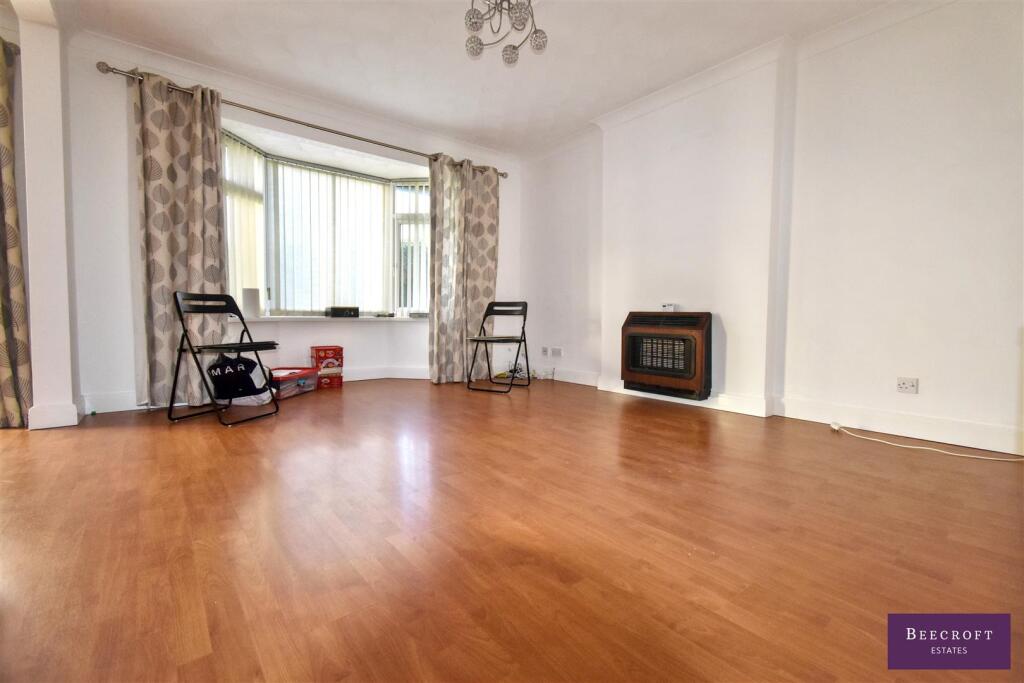 Caraway Grove, Swinton, Mexborough photo 4