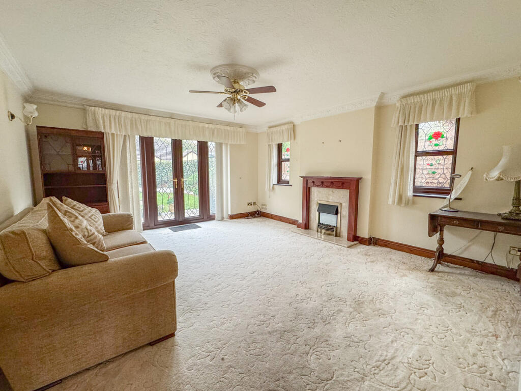 Woodlands Close, Hockley, SS5 4 photo 3