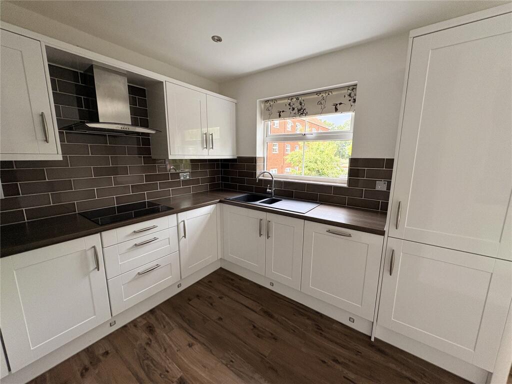 Cormack Lane, Fernwood, Newark, Nottinghamshire, NG24 photo 4