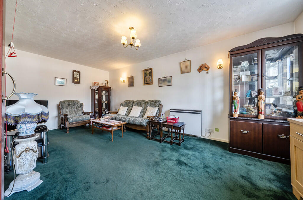 Apartment in Dartford - View 3