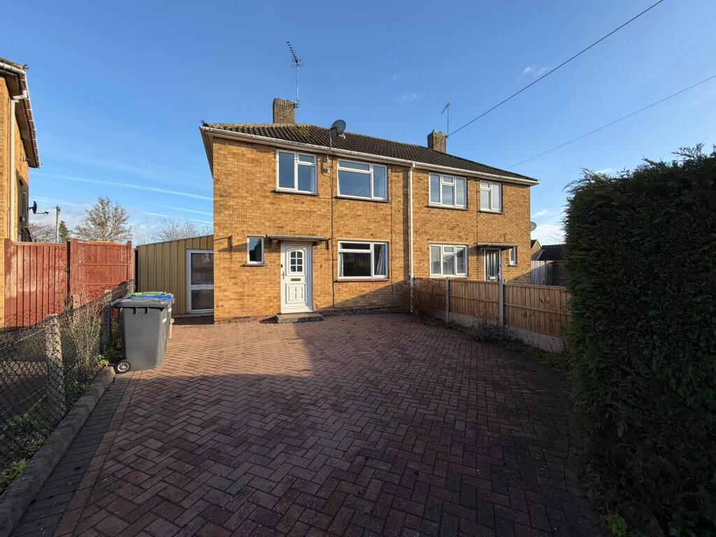 2-bed semi-detached on Butlins Close Daventry Northamptonshire, £230,000