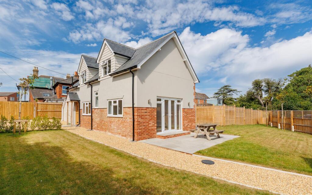 Main image of property: CHARMING RENOVATED COTTAGE - Worsley Road, Gurnard