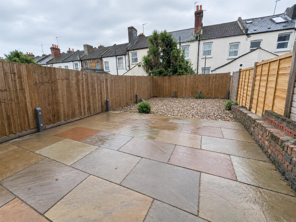 Apartment in Hastings, Trinity Triangle, Blacklands - View 4