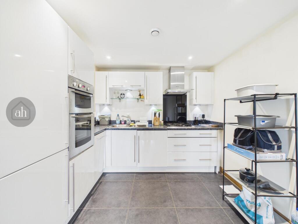 Apartment in Ipswich - View 3