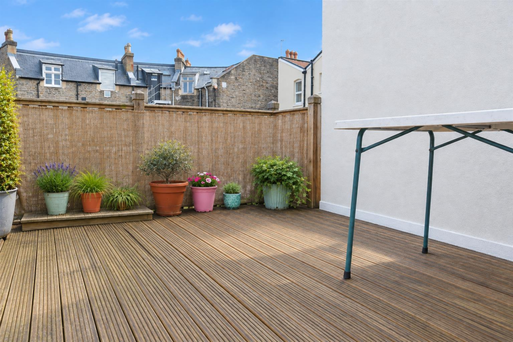 Apartment in Bristol - View 4