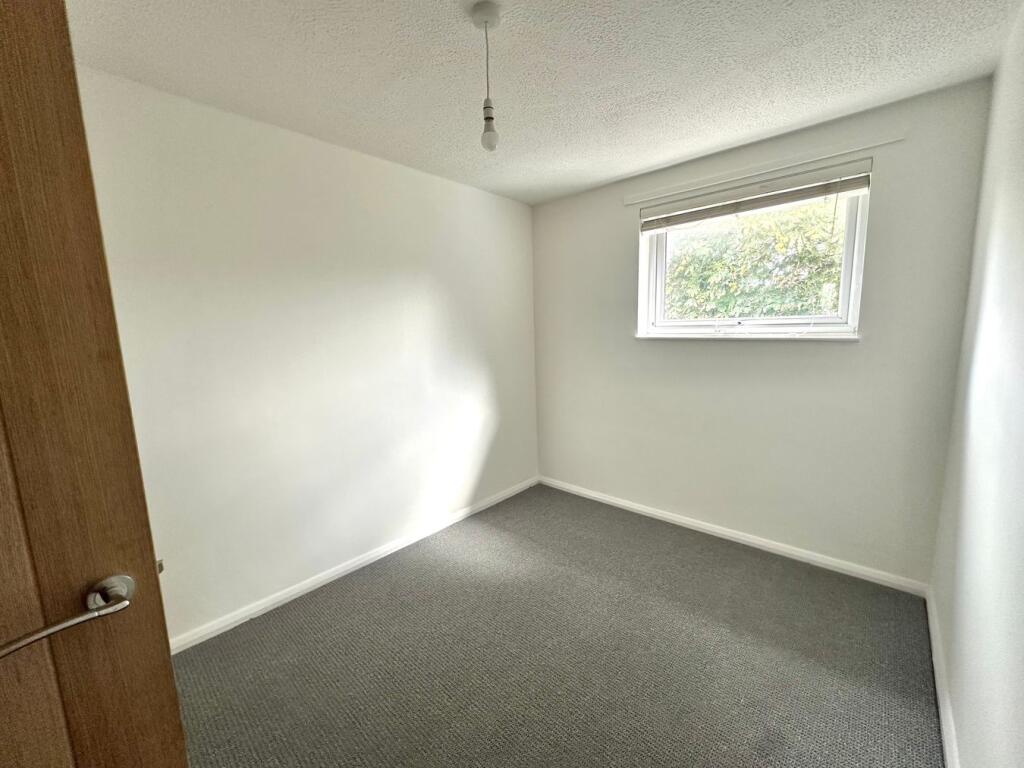 Apartment in Dacorum, Bovingdon - More