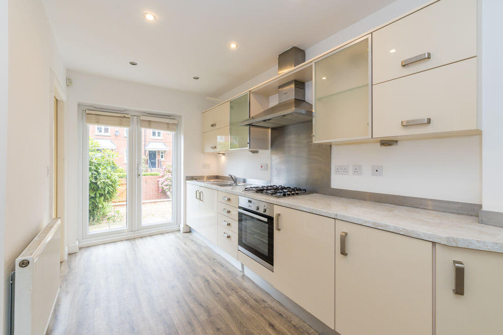Gardinar Close, Standish, WN1 2UN photo 2