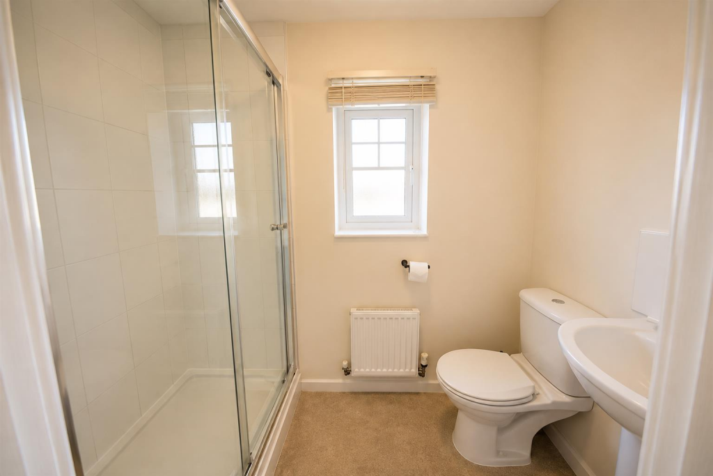 Apartment in Hull - View 3