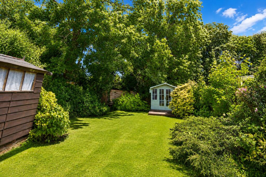 Hobbs Close, St. Albans, Hertfordshire, AL4 photo 4