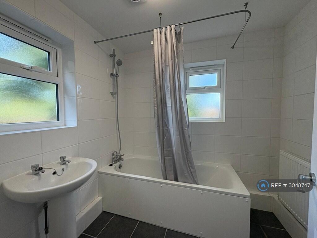 House in Rochester - View 4