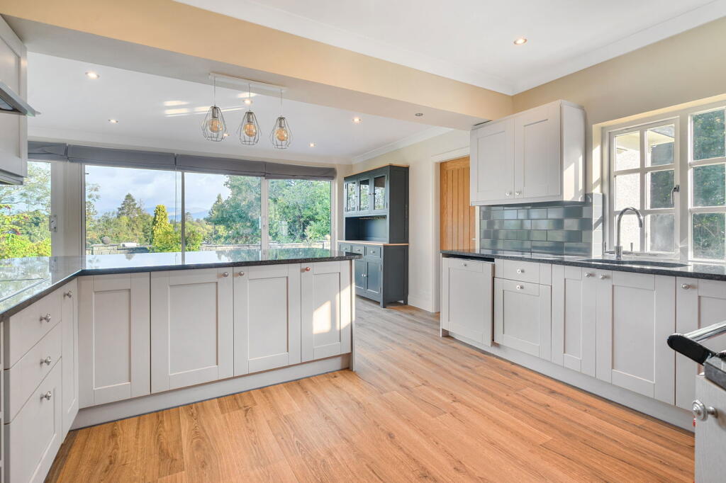 House in Bowness on Windermere, Windermere - More