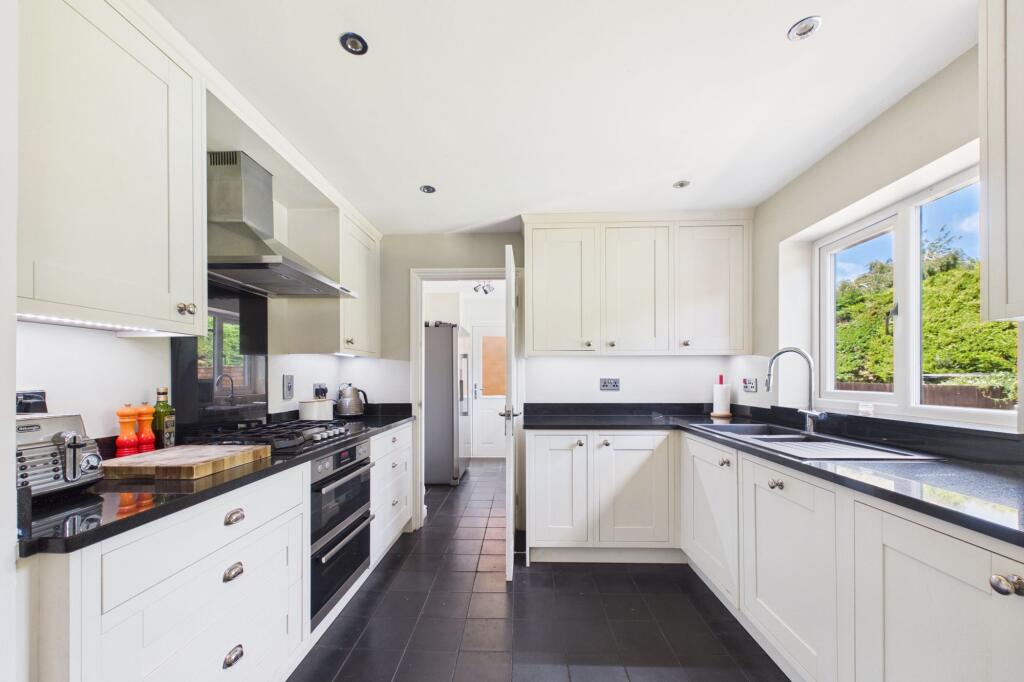 House in Silverstone, West Northamptonshire - More