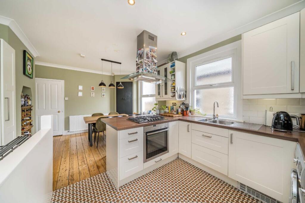 Apartment in London - View 4