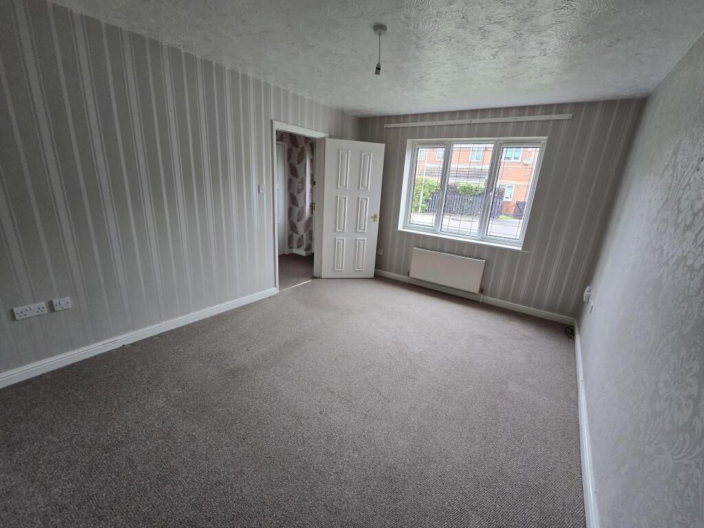 House in Wakefield - View 3
