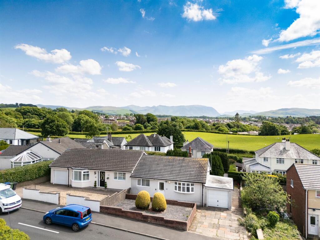 Oaktree Crescent, Cockermouth photo 2