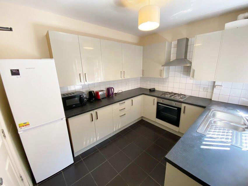 Main image of property: 83 Brunswick Street, Broomhall