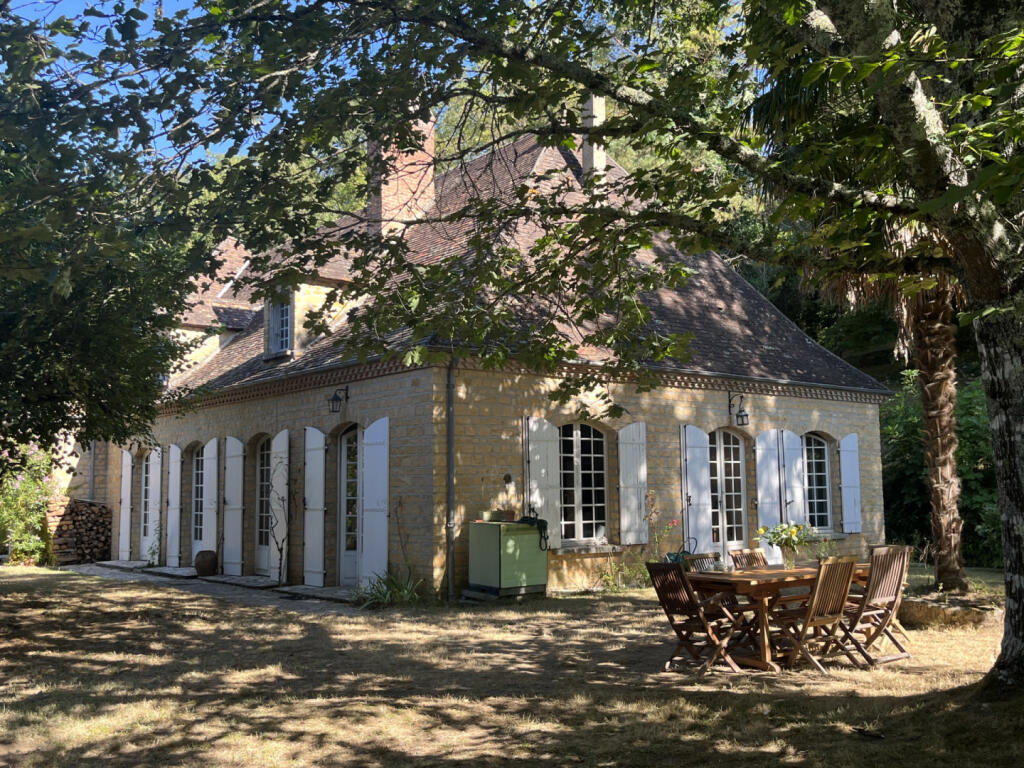 Main image of property: LE BUGUE