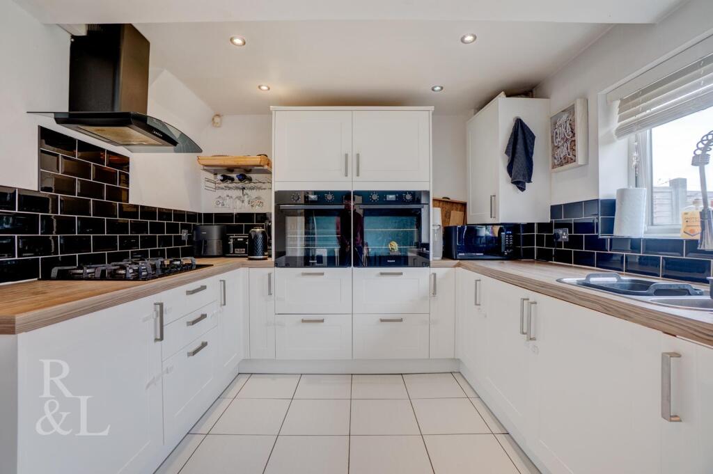 House in Nottingham, Clifton - More