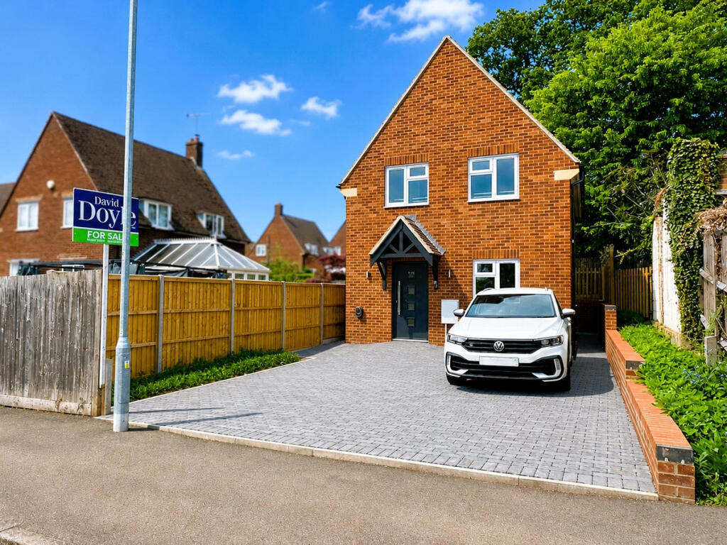 Main image of property: Stonelea Road, Hemel Hempstead, HP3