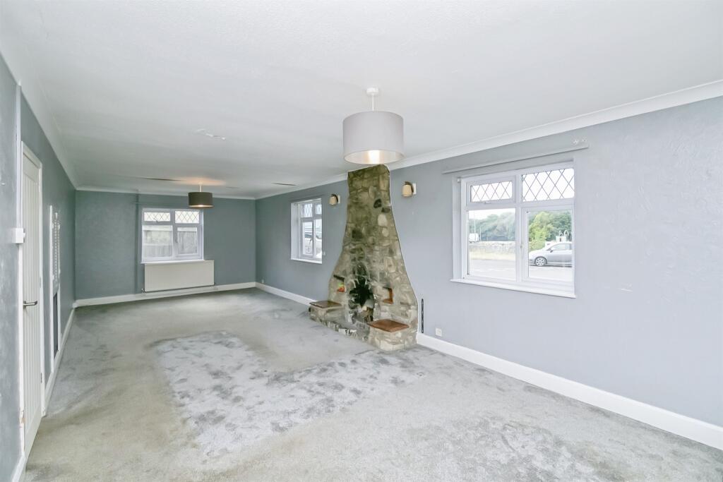 House in Cardiff, Llantwit Major - View 3
