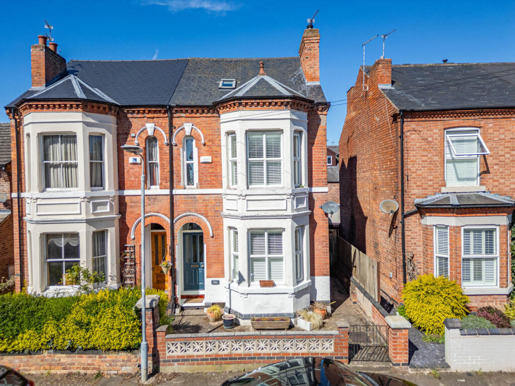 Main image of property: Charnwood Grove, West Bridgford, Nottingham