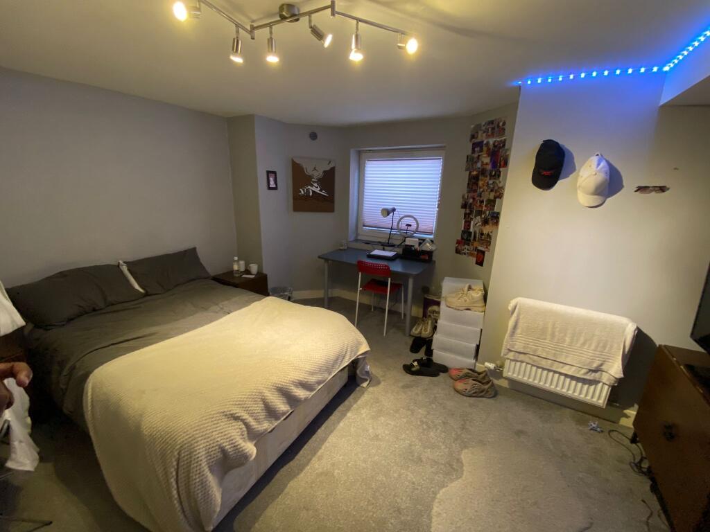 House in Leeds - View 4