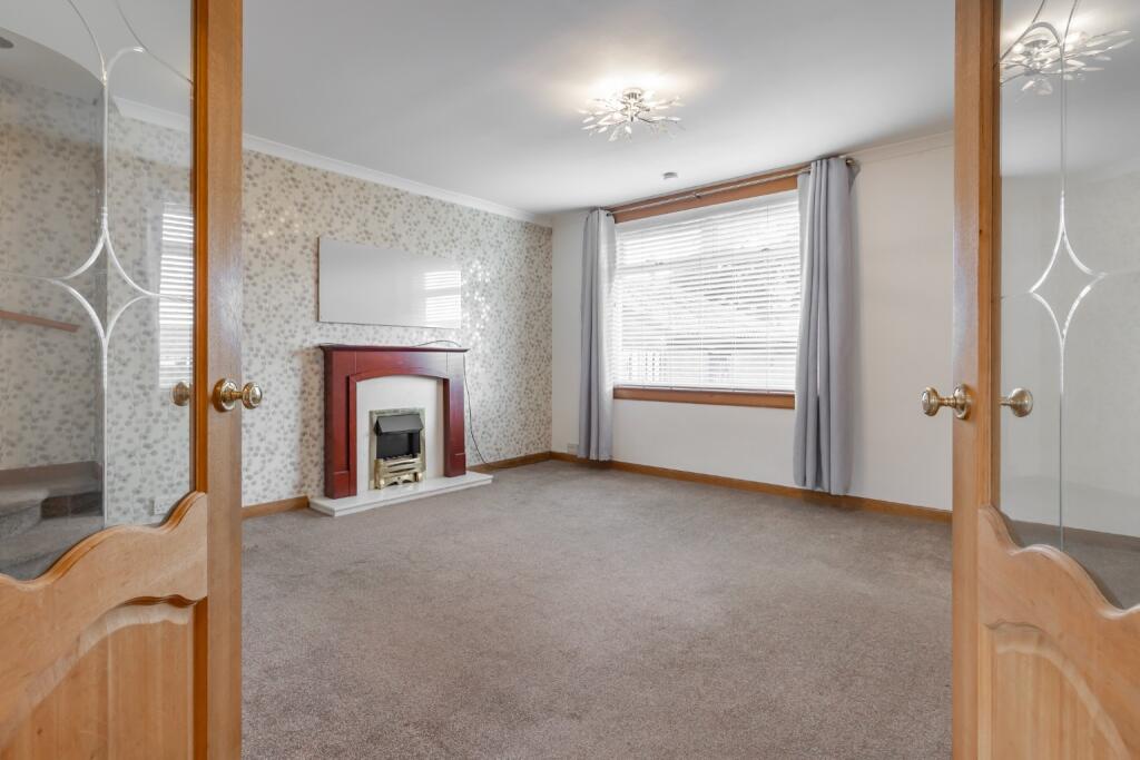 House in Bonnybridge, Falkirk - View 2
