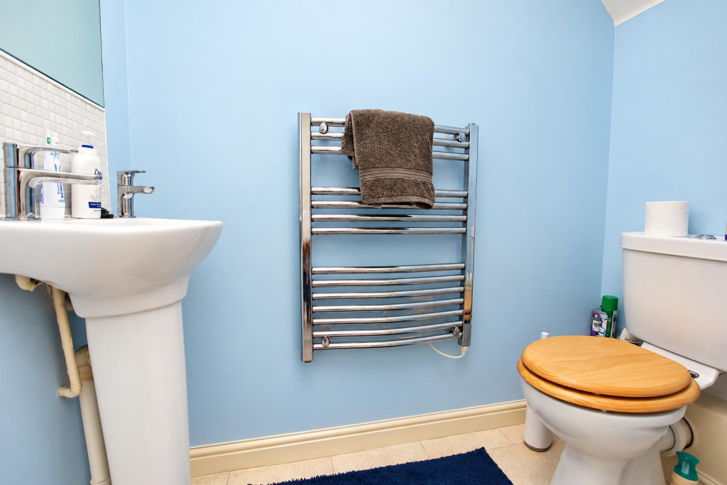 Apartment in Eastleigh, Newtown - View 4