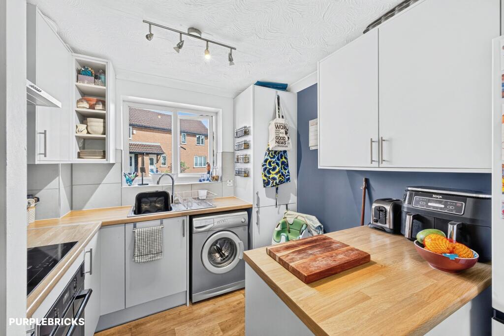 Apartment in Northampton - More