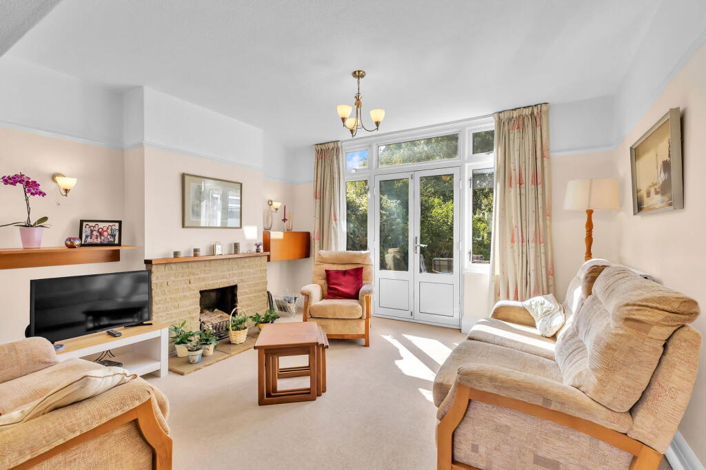 Semley Road, Hassocks, West Sussex, BN6 8PD photo 4