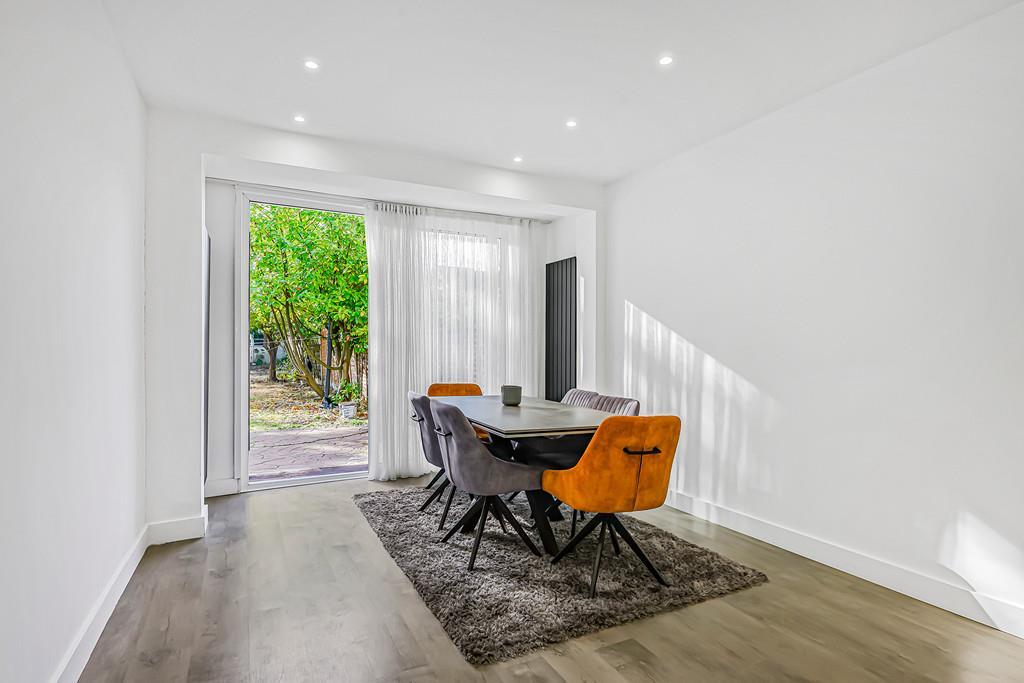 House in London - View 5