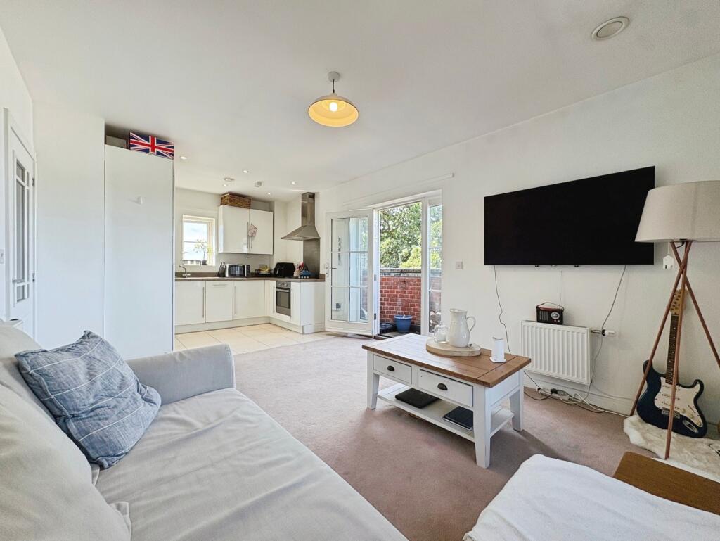 Apartment in Guildford - More