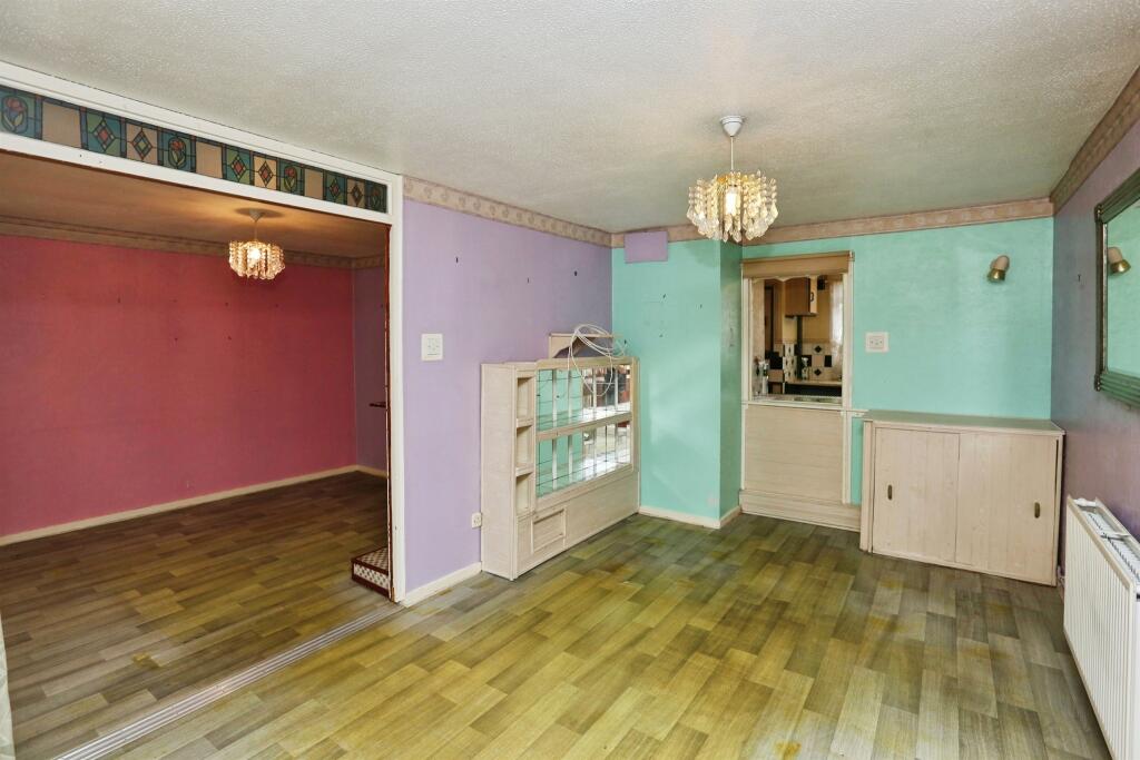 House in Southampton - More