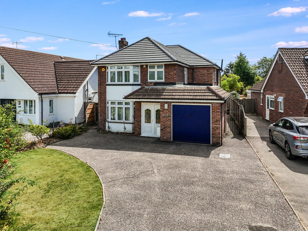 4-bed detached on Pipers Tye, Galleywood, Chelmsford, £725,000