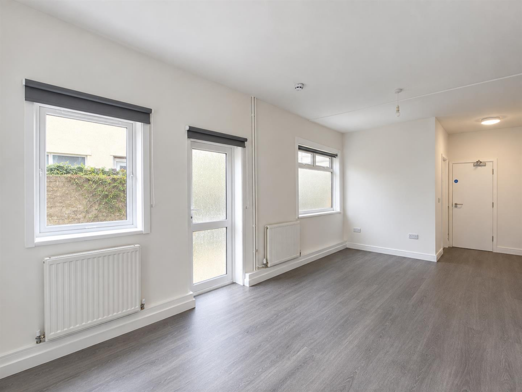 Apartment in Bristol - View 4