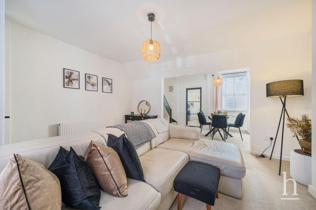House in Hoylake, Meols - More